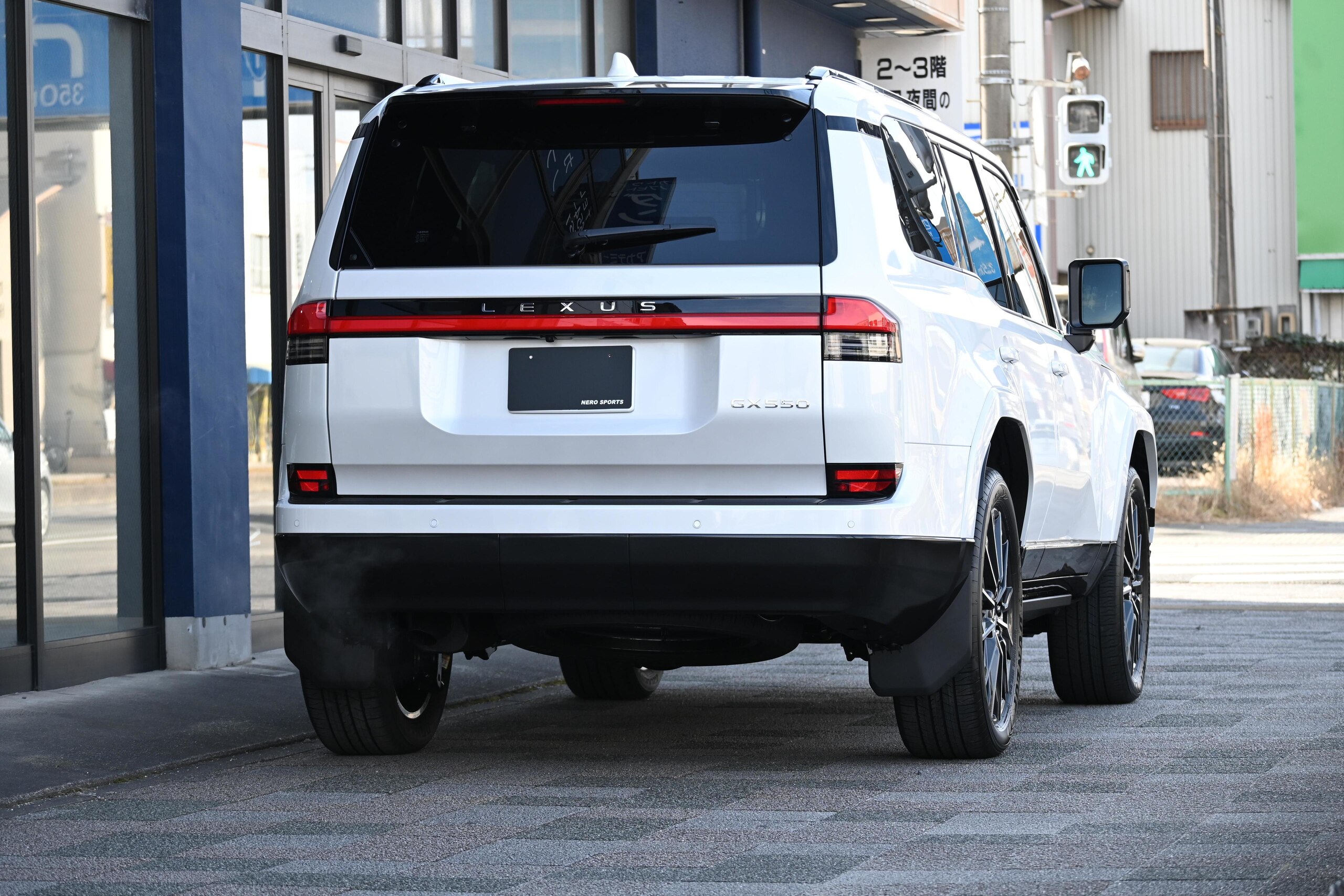 2026 Lexus Gx — photo 3