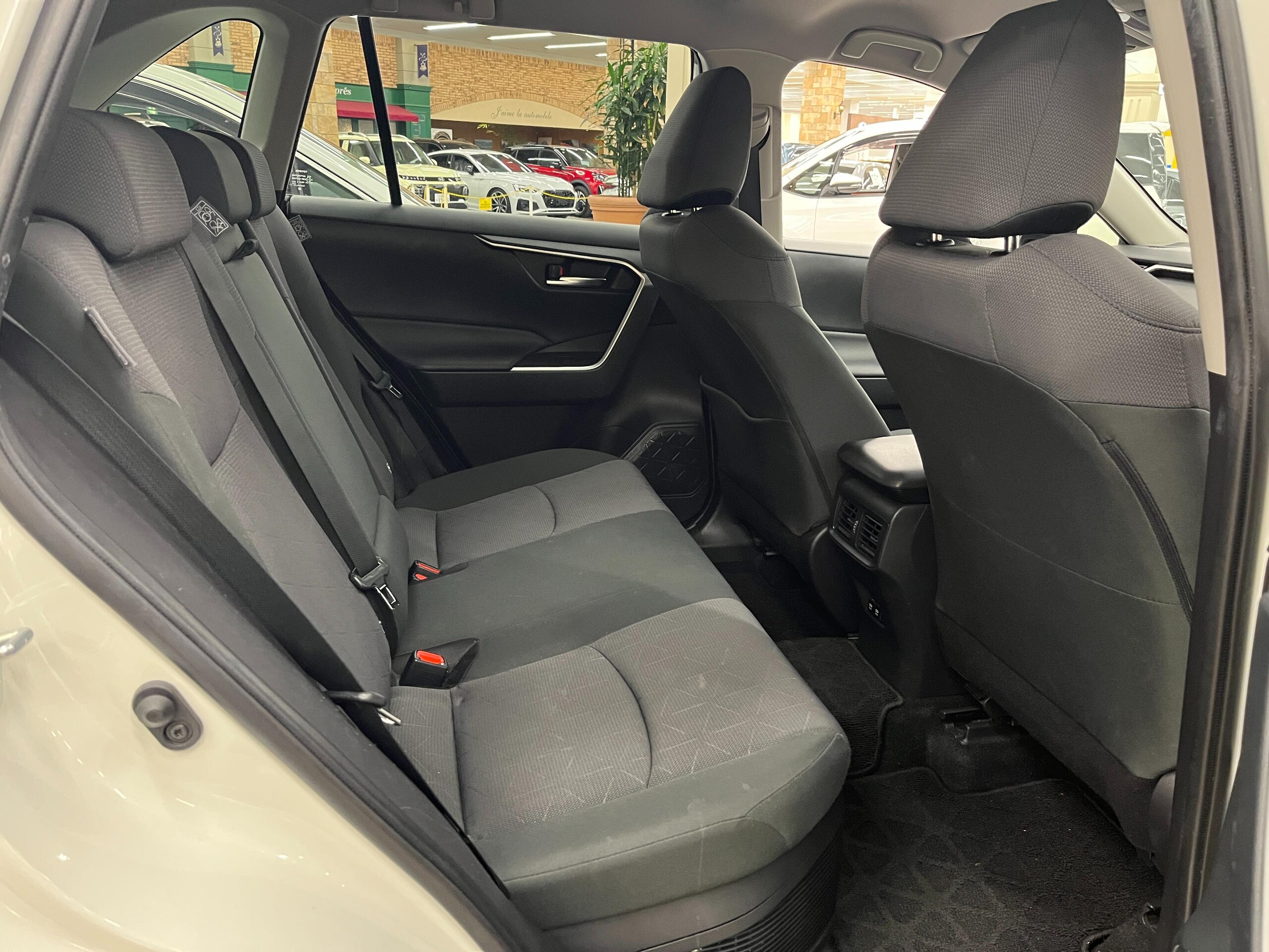 Toyota RAV4 2.5 Hybrid X E-Four 4WD — photo 8