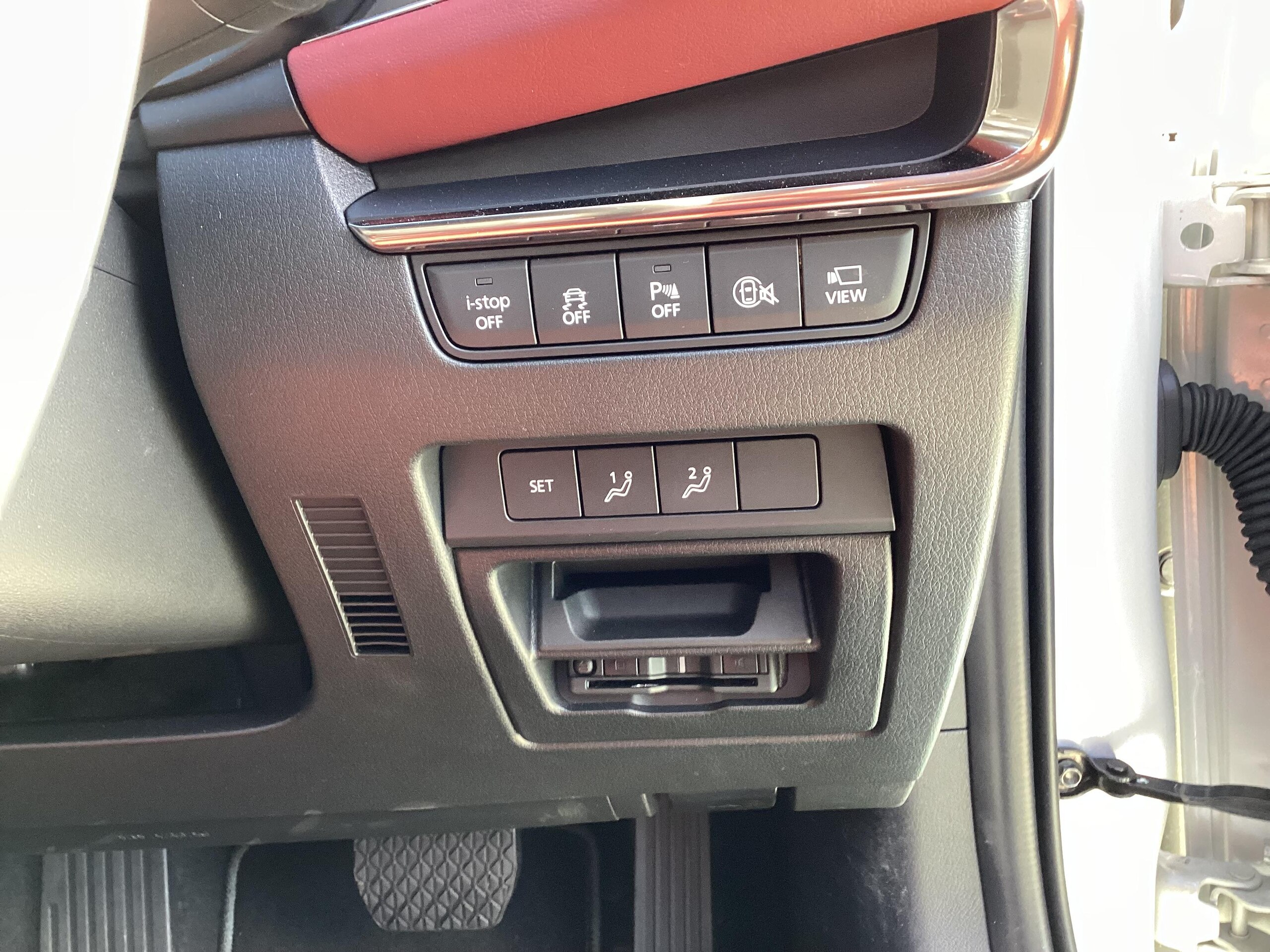 2024 Mazda 3 Fastback — photo 3