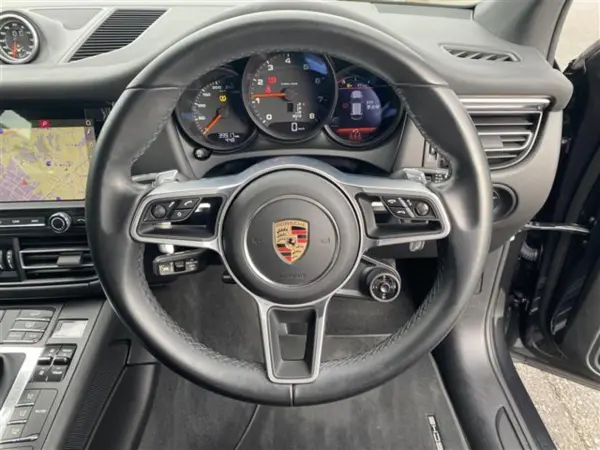 2019 Porsche Macan — photo 3