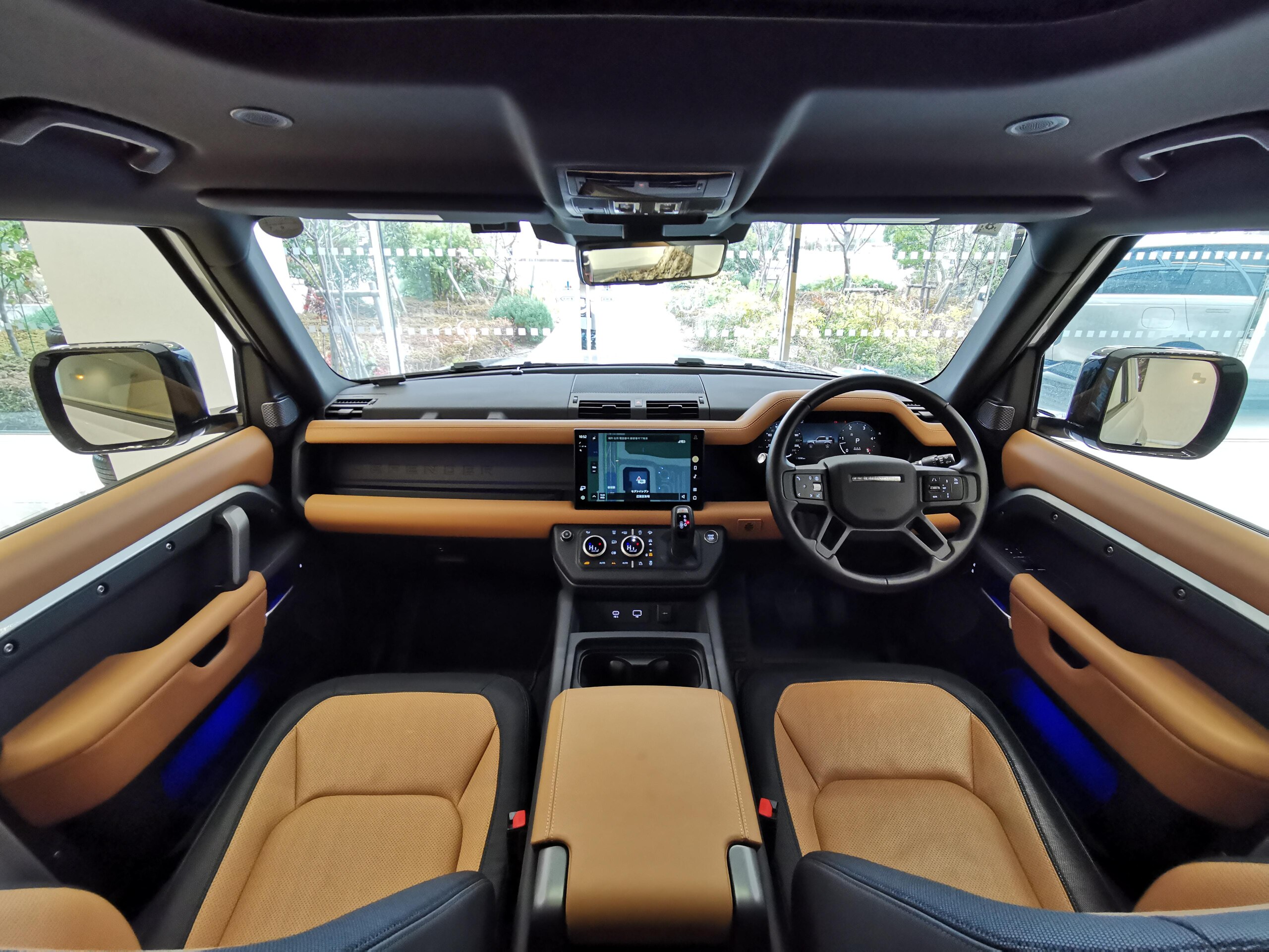 2024 Landrover Defender — photo 3