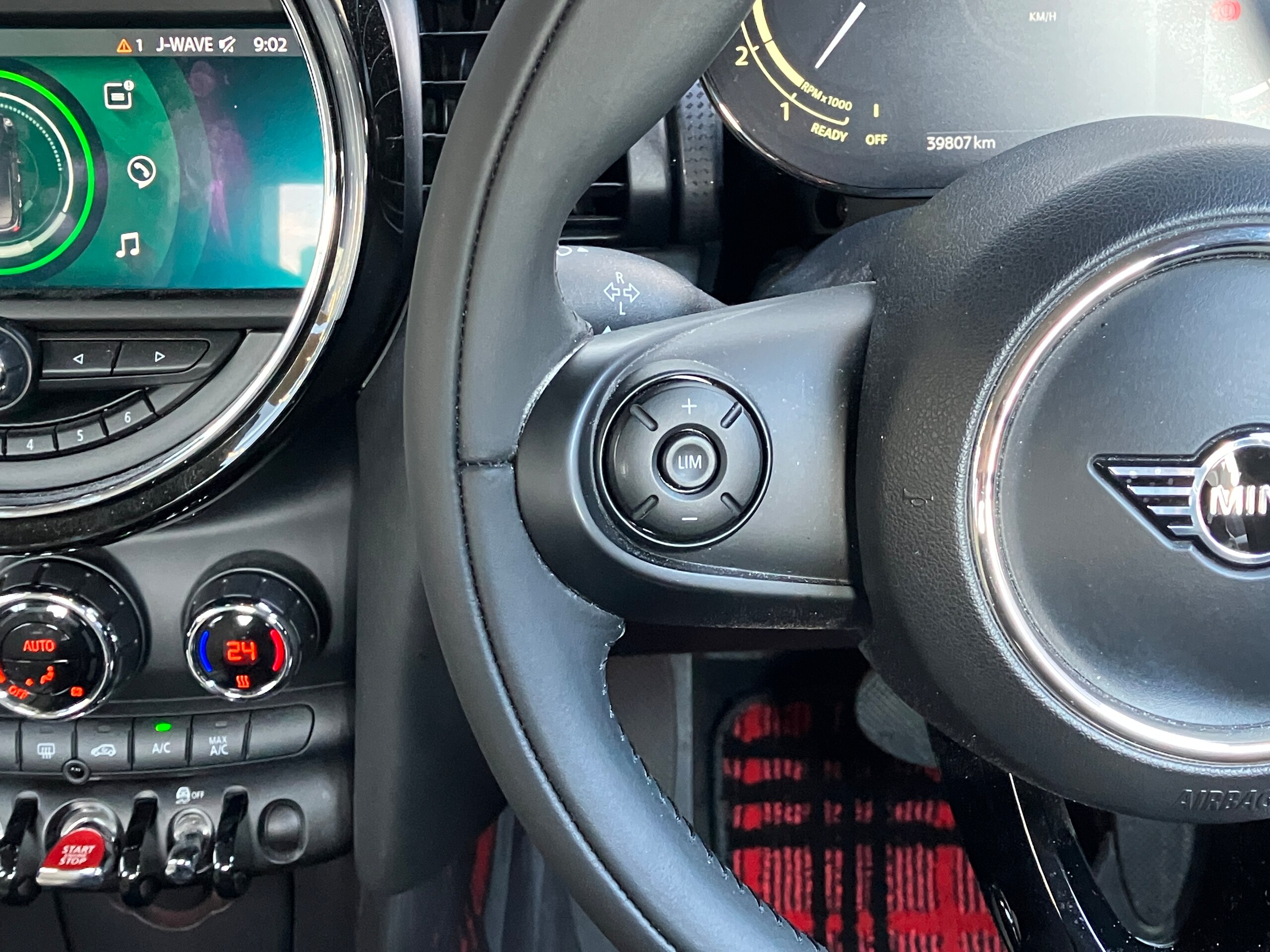 Mini Cooper D 5-Door DCT — photo 7