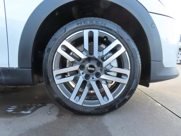 Mini Cooper C 5-Door DCT Certified Used Car with Backup Camera, ETC, LED Lights, Automatic High Beam, Genuine Navigation, Bluetooth, Apple CarPlay, Android Auto, Auto Lights (Nanoq White) — photo 7