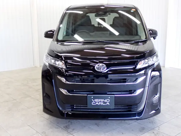 2022 Toyota Noah — photo 3