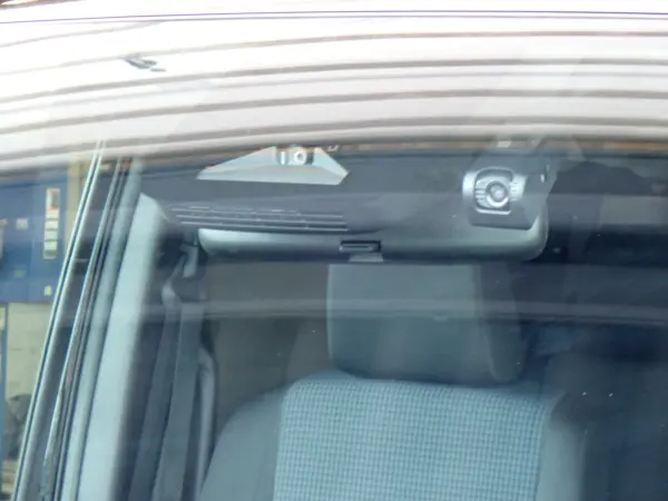 Toyota Noah 2.0 X — photo 7