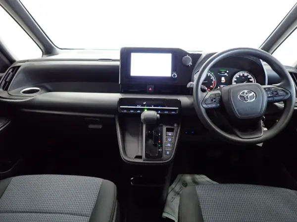 Toyota Noah 2.0 X — photo 8