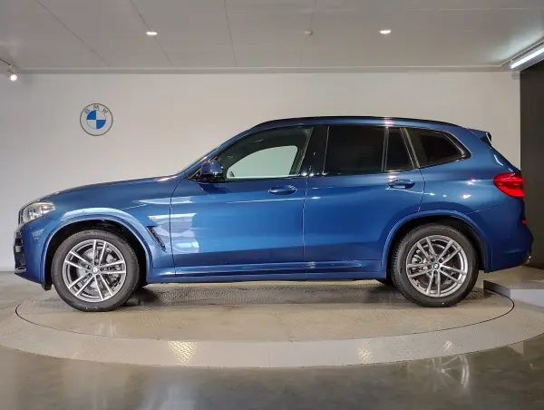 BMW X3 xDrive20d M Sport Diesel Turbo 4WD One Owner Active Cruise Control Seat Heater Head-Up Display Power Seat Power Tailgate Genuine 19-inch Alloy Wheels Surround View Camera Parking Sensors TV Tuner (Phytonic Blue Metallic) — photo 9