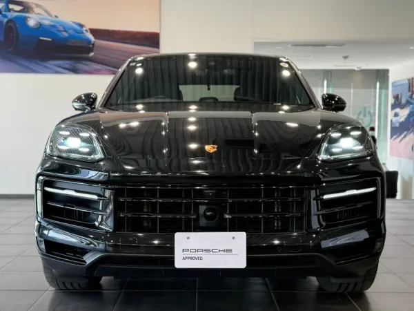 2023 Porsche Cayenne — photo 3