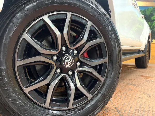 Toyota Hilux 2.4 Z GR Sport Diesel Turbo 4WD — photo 9