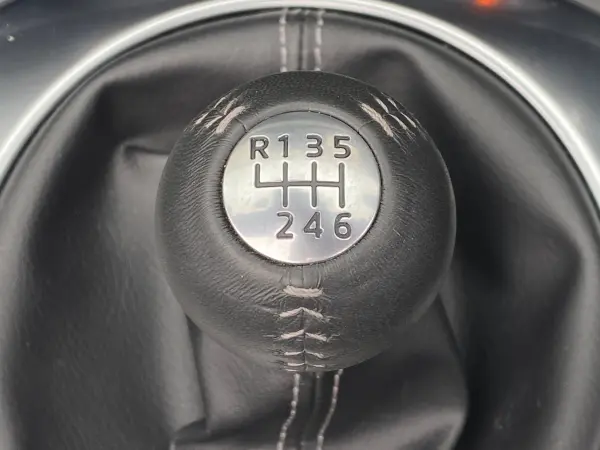 2021 Mazda Roadster — photo 3
