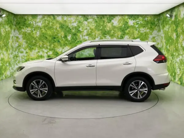 2019 Nissan Xtrail — photo 2