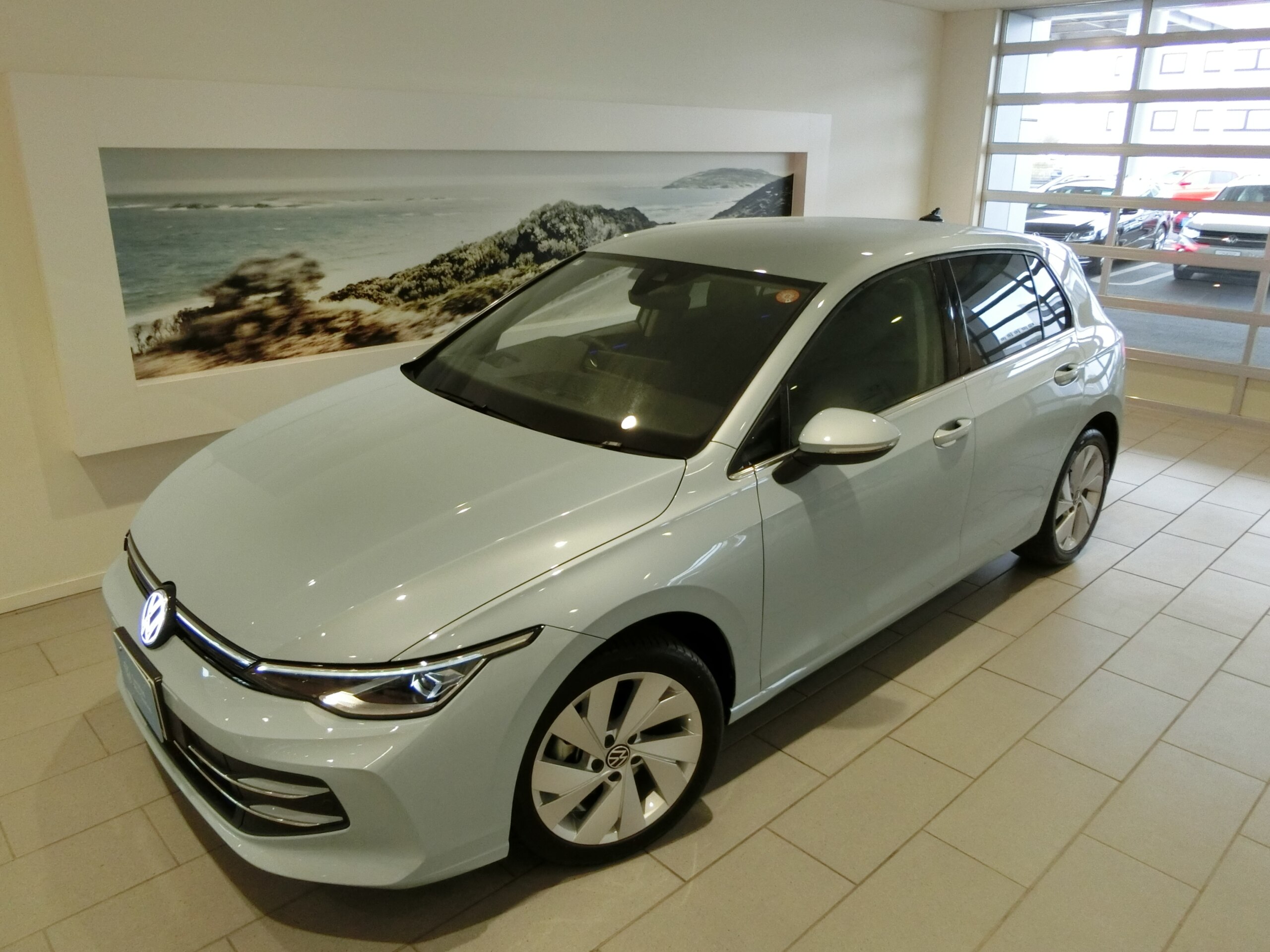 2025 Volkswagen Golf — photo 3