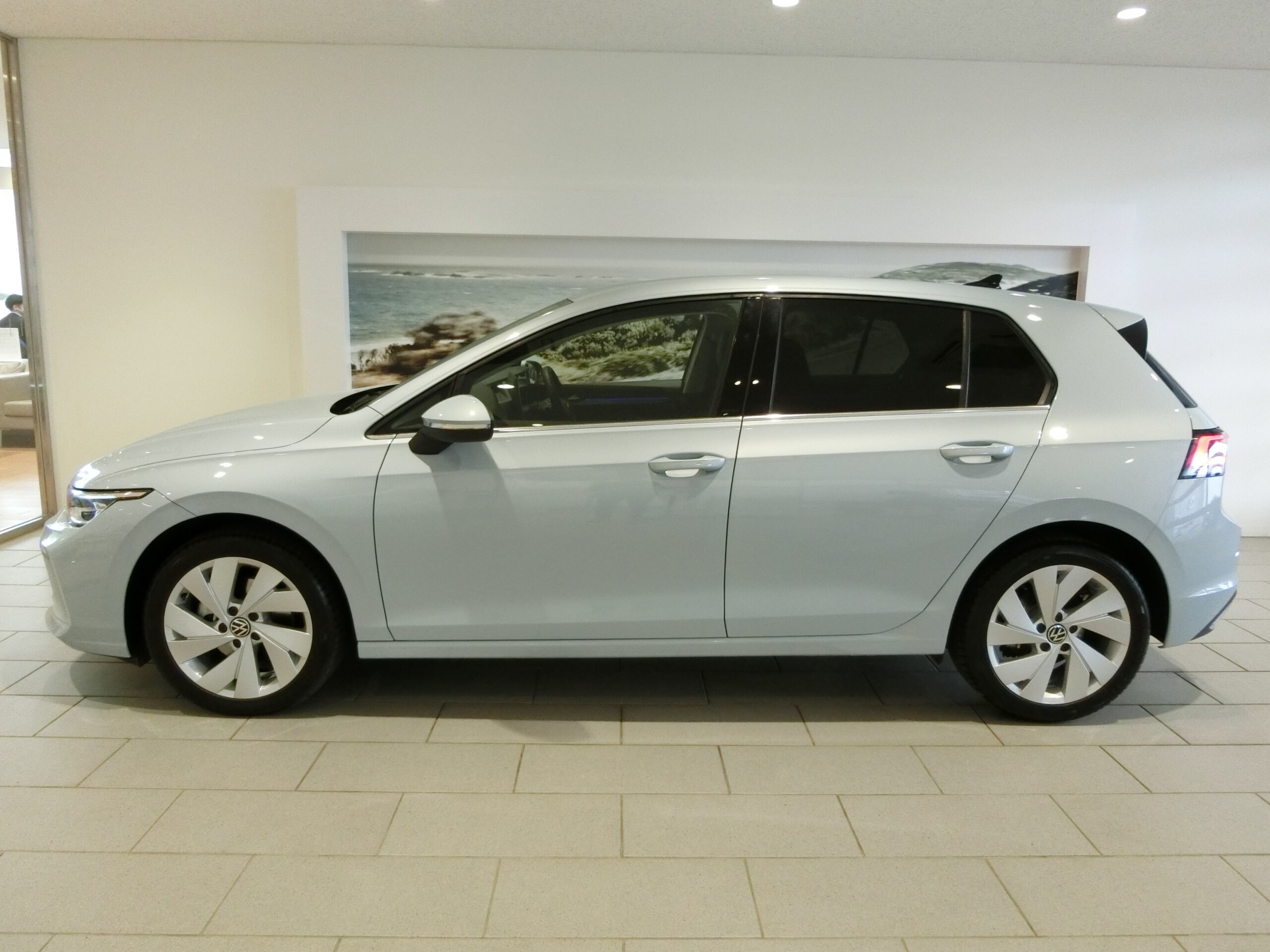 Volkswagen Golf eTSI Style — photo 7