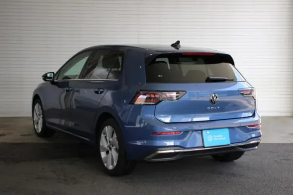 2025 Volkswagen Golf — photo 3