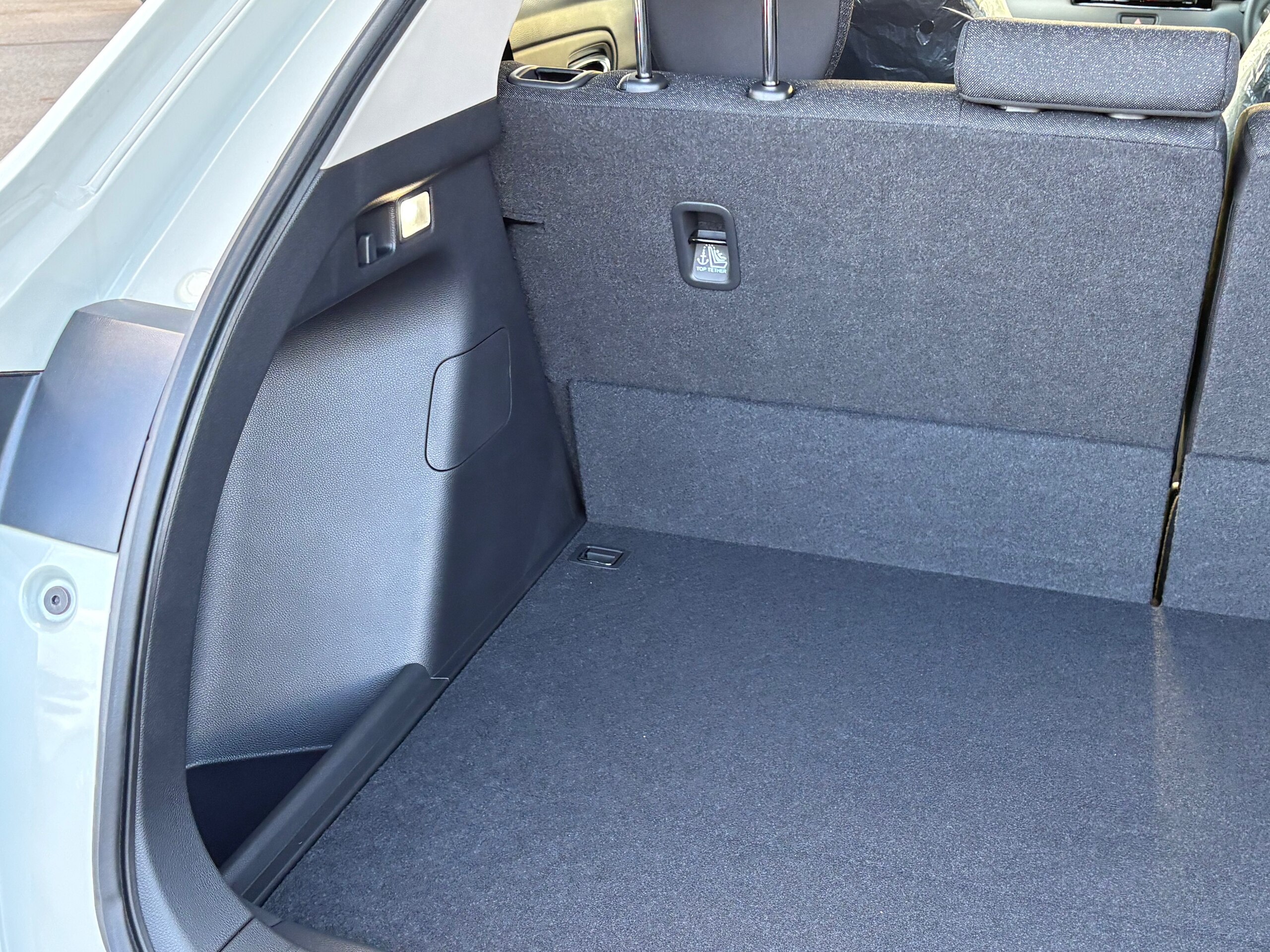 Honda Vezel 1.5 e:HEV X Unregistered New Car — photo 7