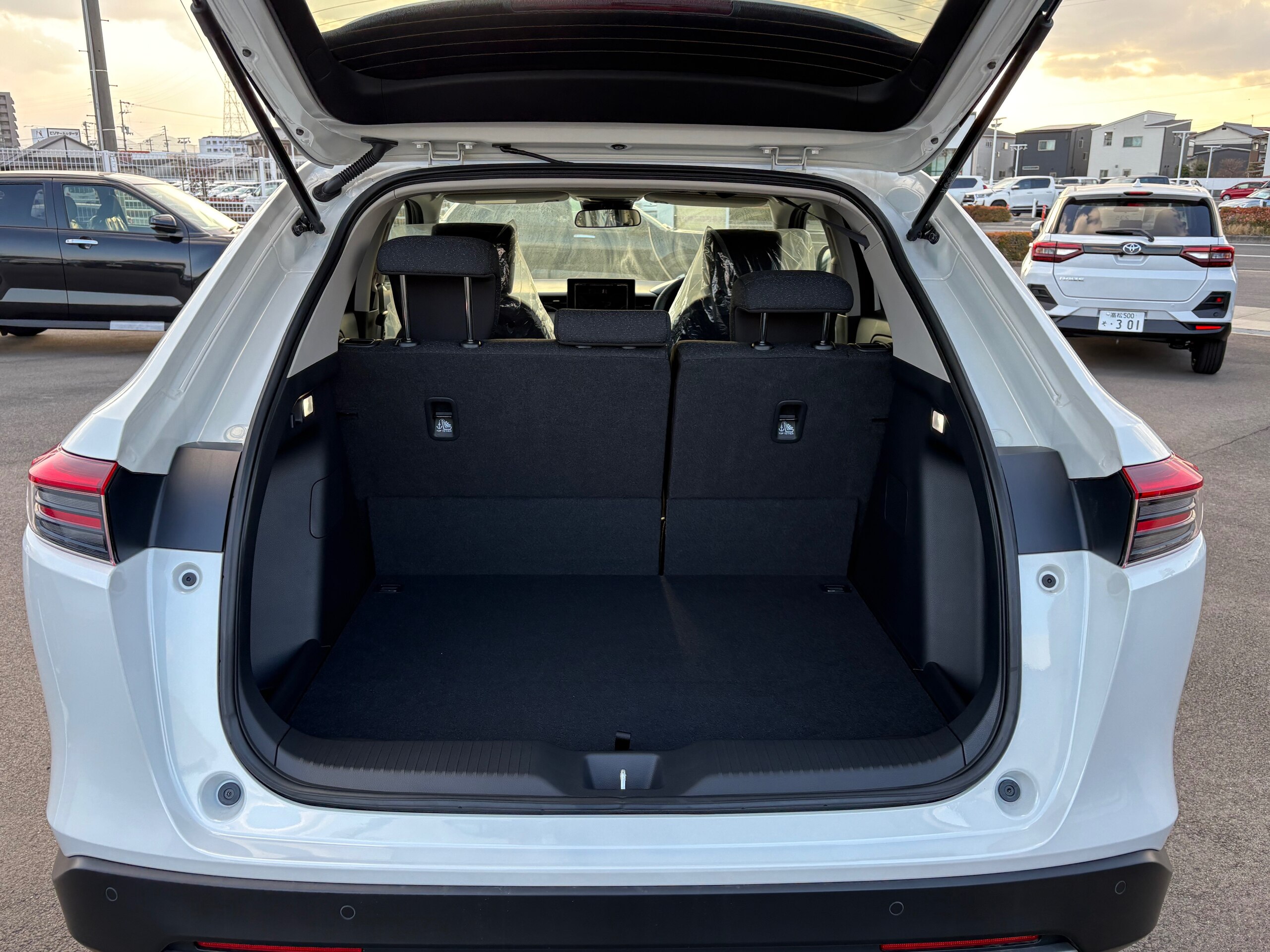 Honda Vezel 1.5 e:HEV X Unregistered New Car — photo 8