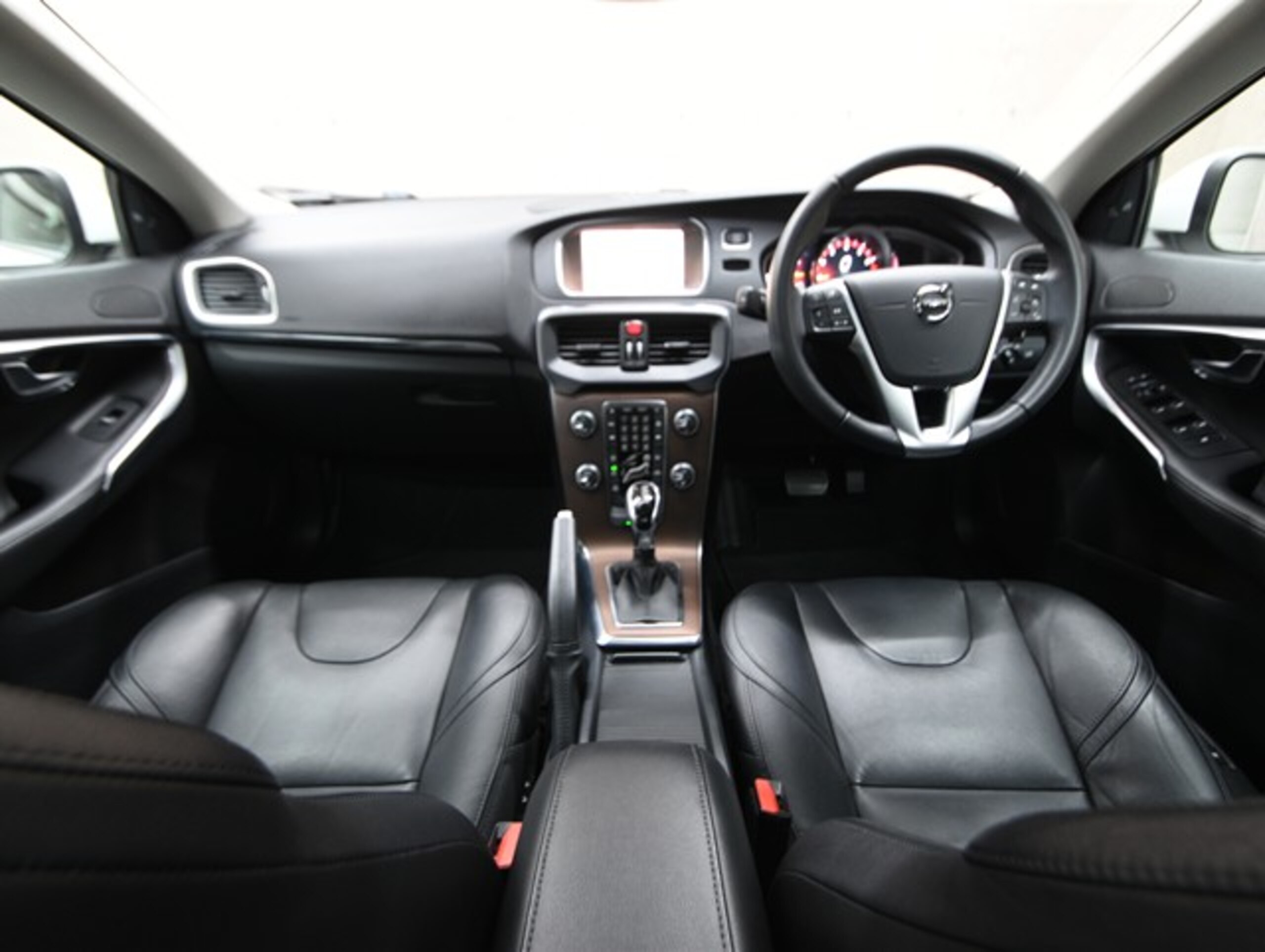 2020 Volvo V40 — photo 3