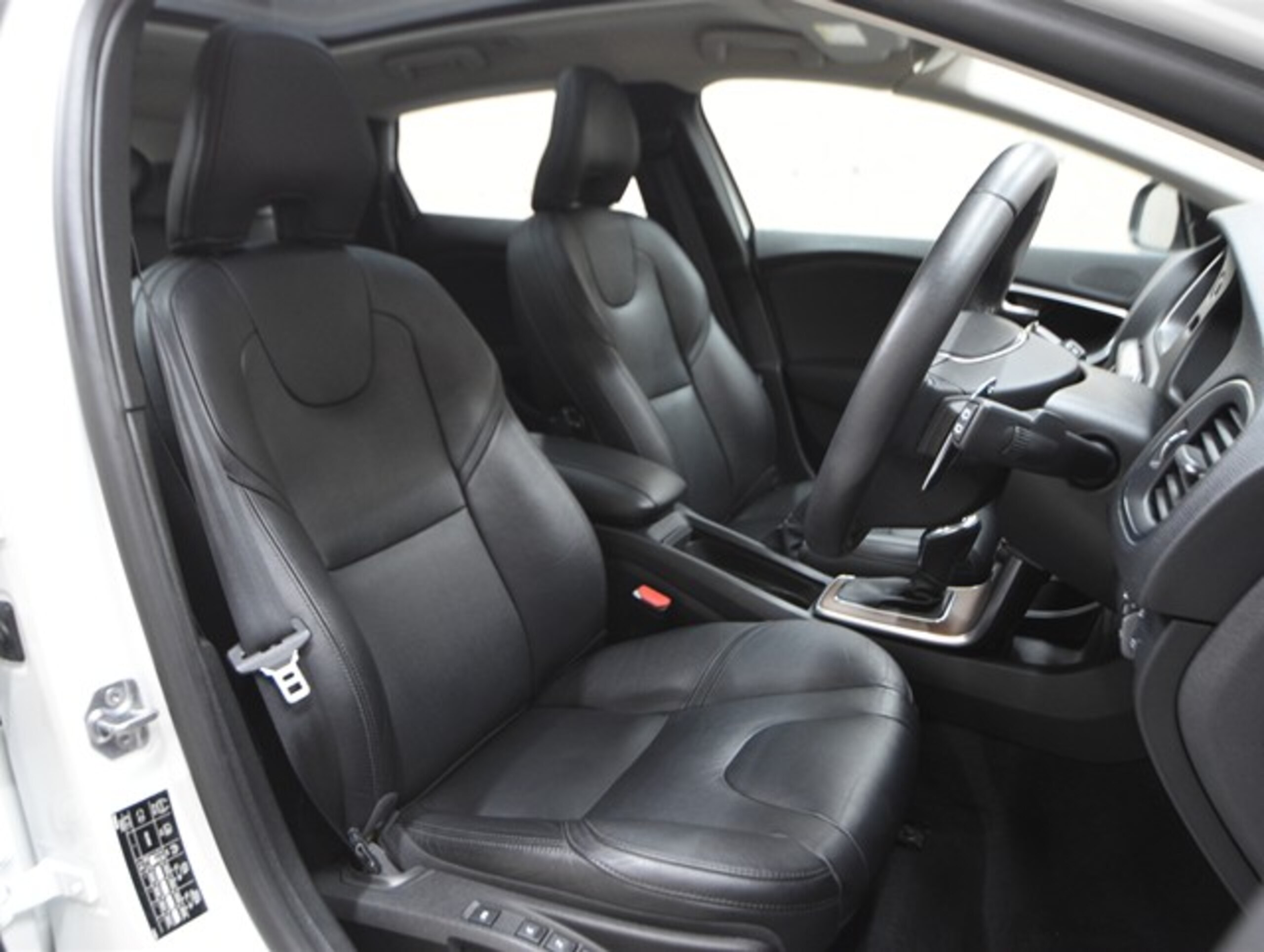 Volvo V40 T3 Inscription Final Model — photo 7