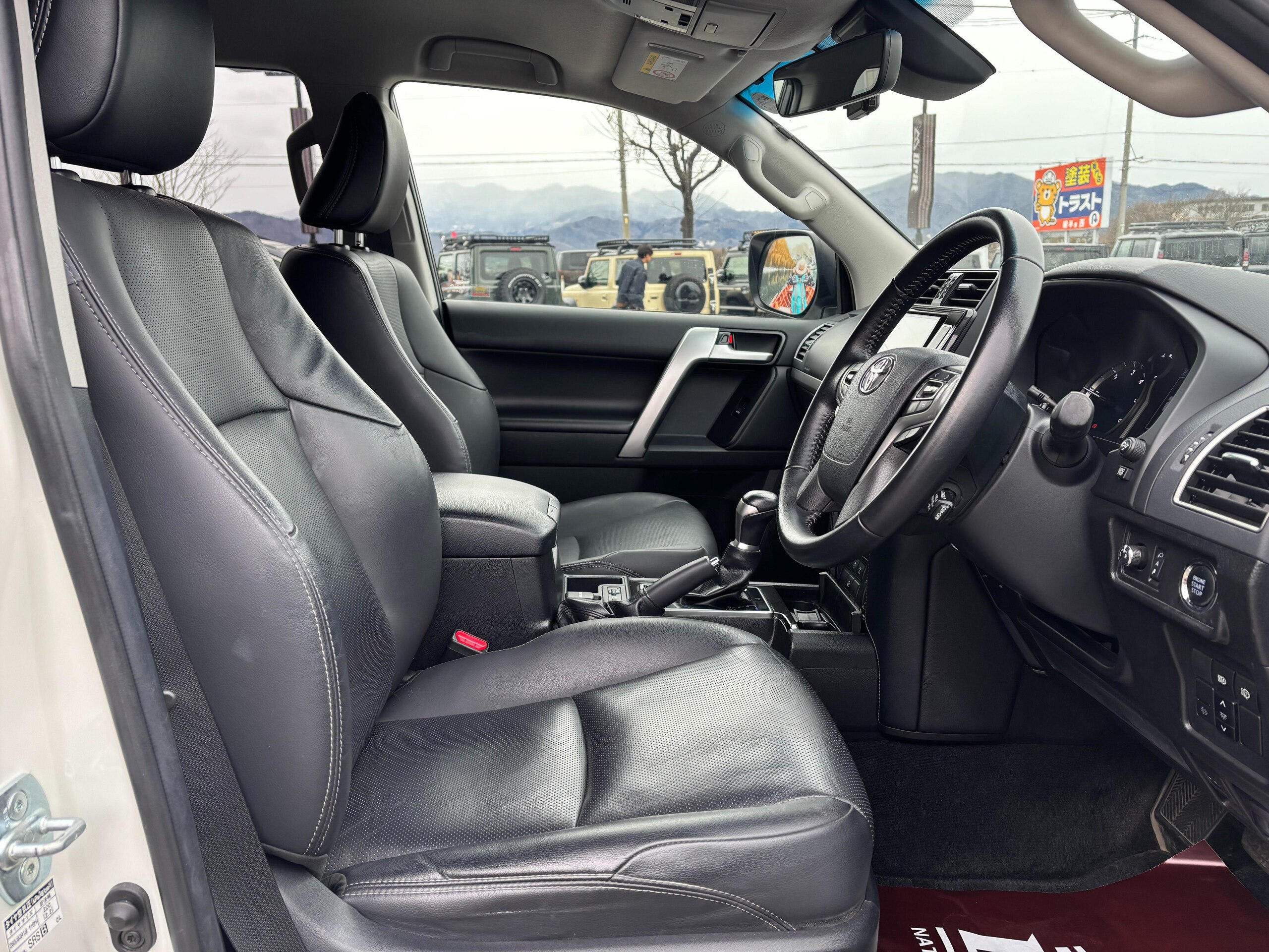 Toyota Land Cruiser Prado 2.8 TX L Package Black Edition Diesel Turbo 4WD — photo 8