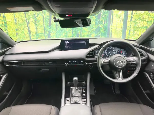 2023 Mazda 3 Fastback — photo 2