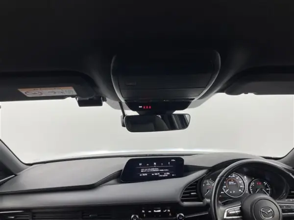 2022 Mazda 3 Fastback — photo 3