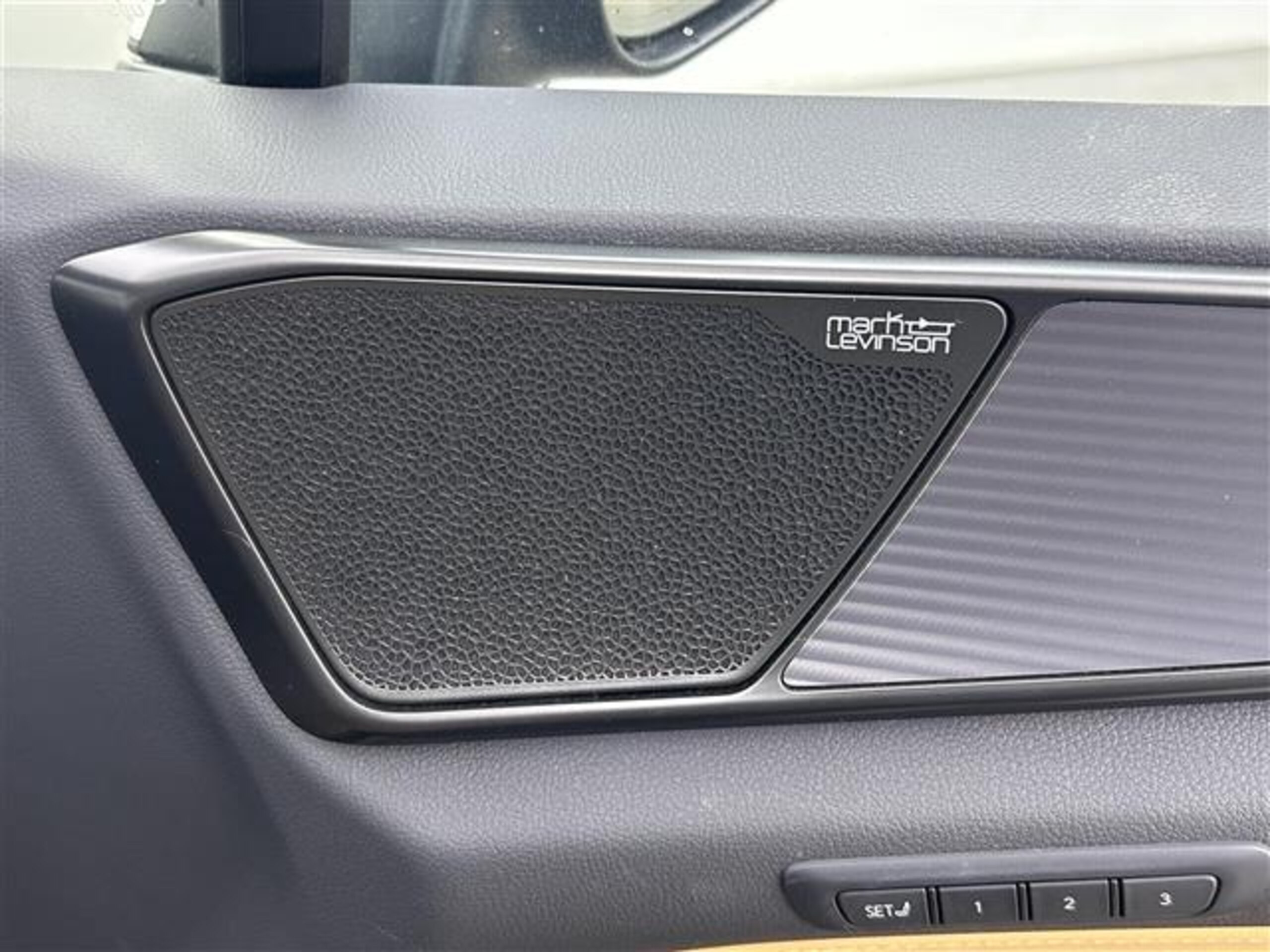 2024 Lexus Nx — photo 2