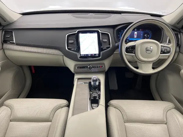 2023 Volvo Xc90 — photo 2