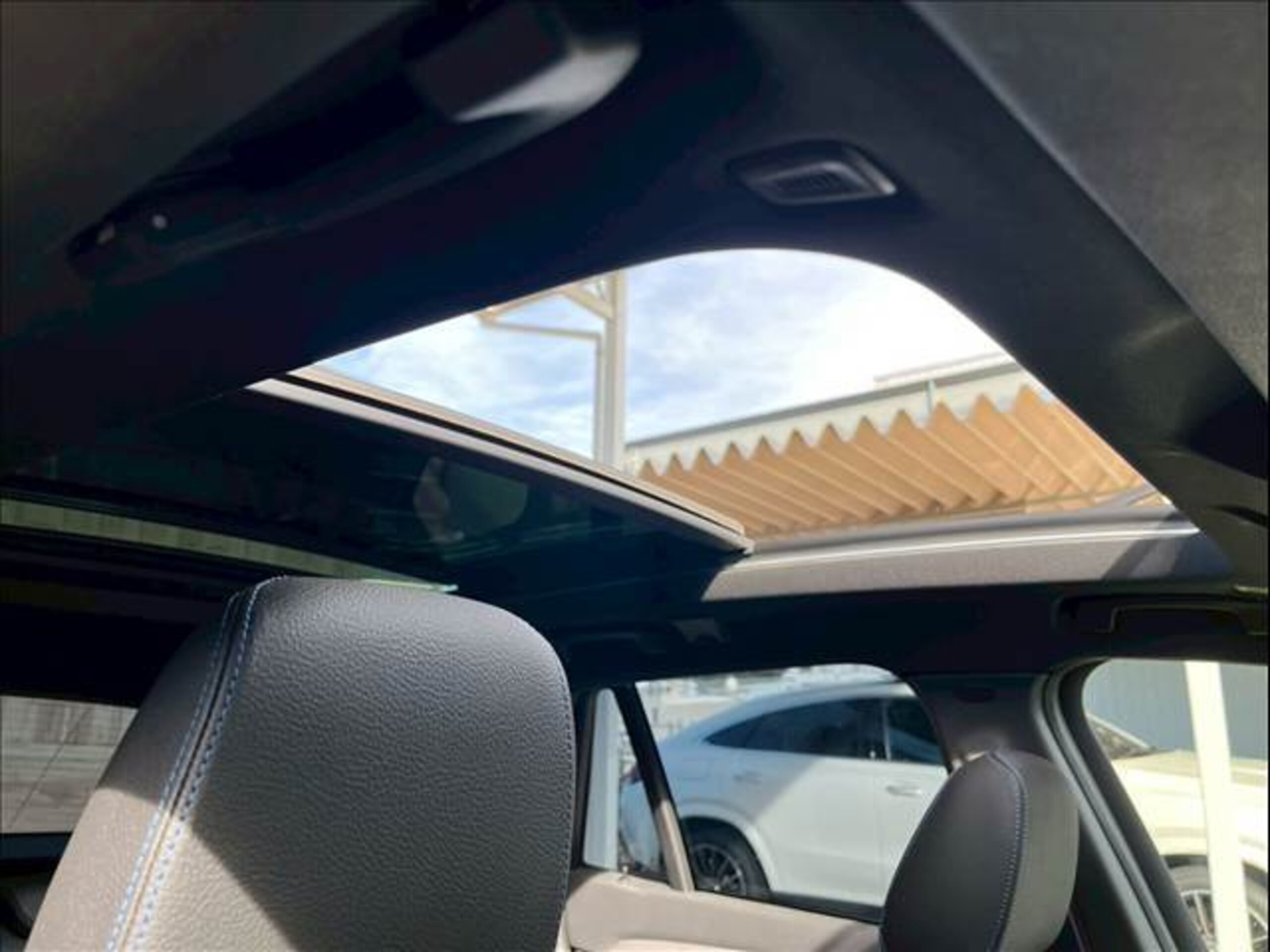 2021 Bmw X1 — photo 2