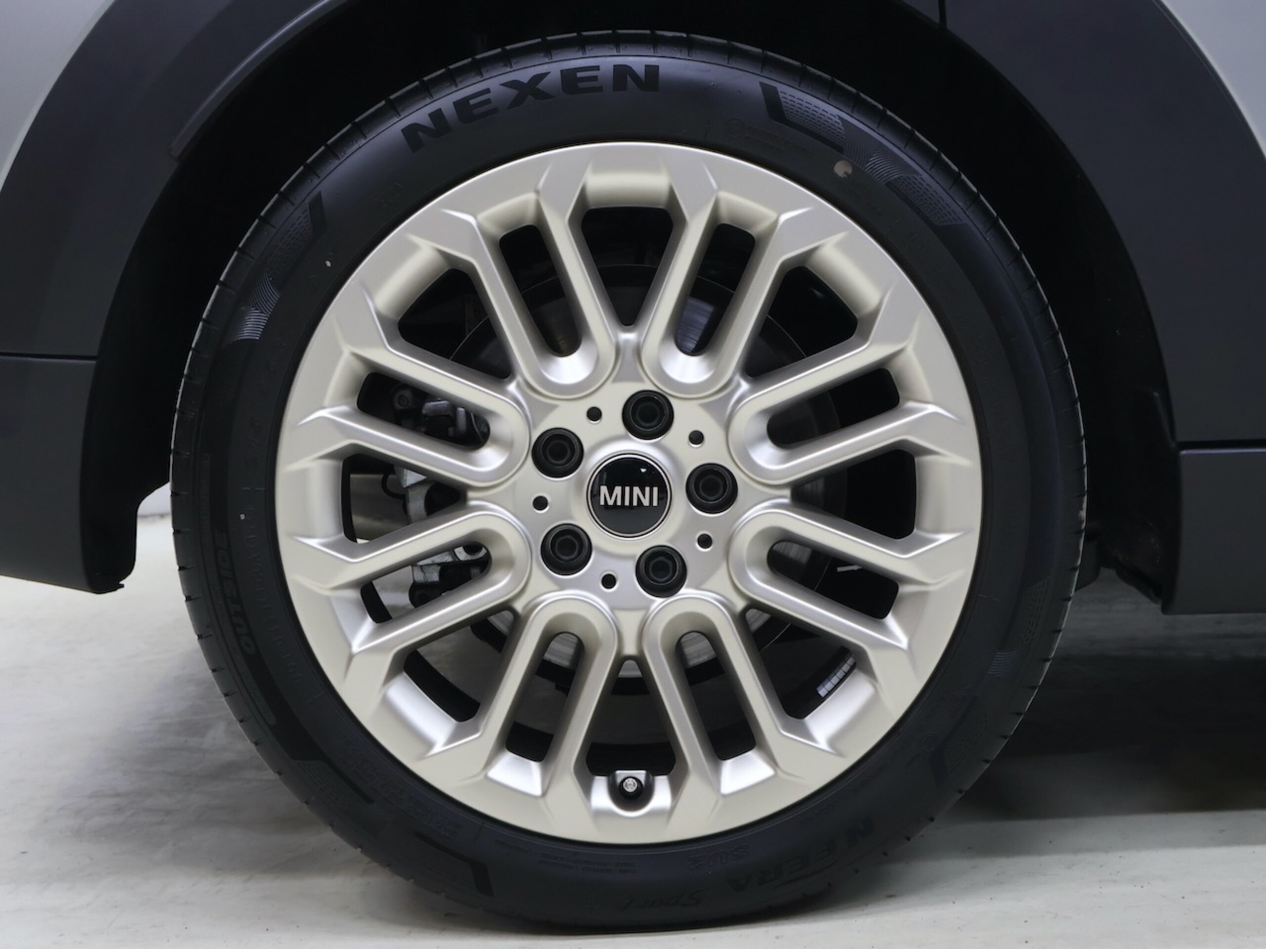 Mini Cooper C 5-Door DCT Certified Used Car — photo 7