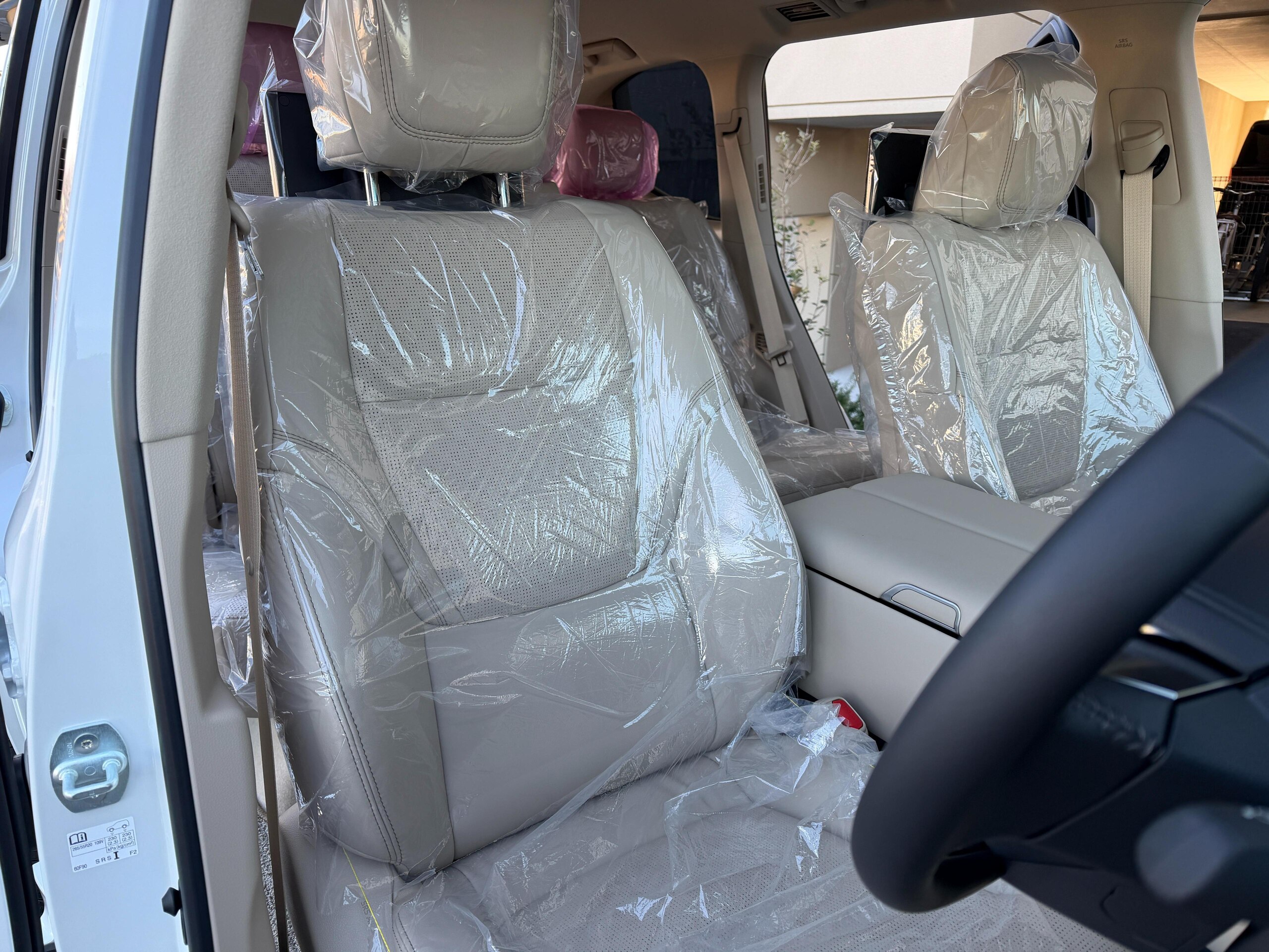 Toyota Land Cruiser 300 3.5 ZX 4WD — photo 9