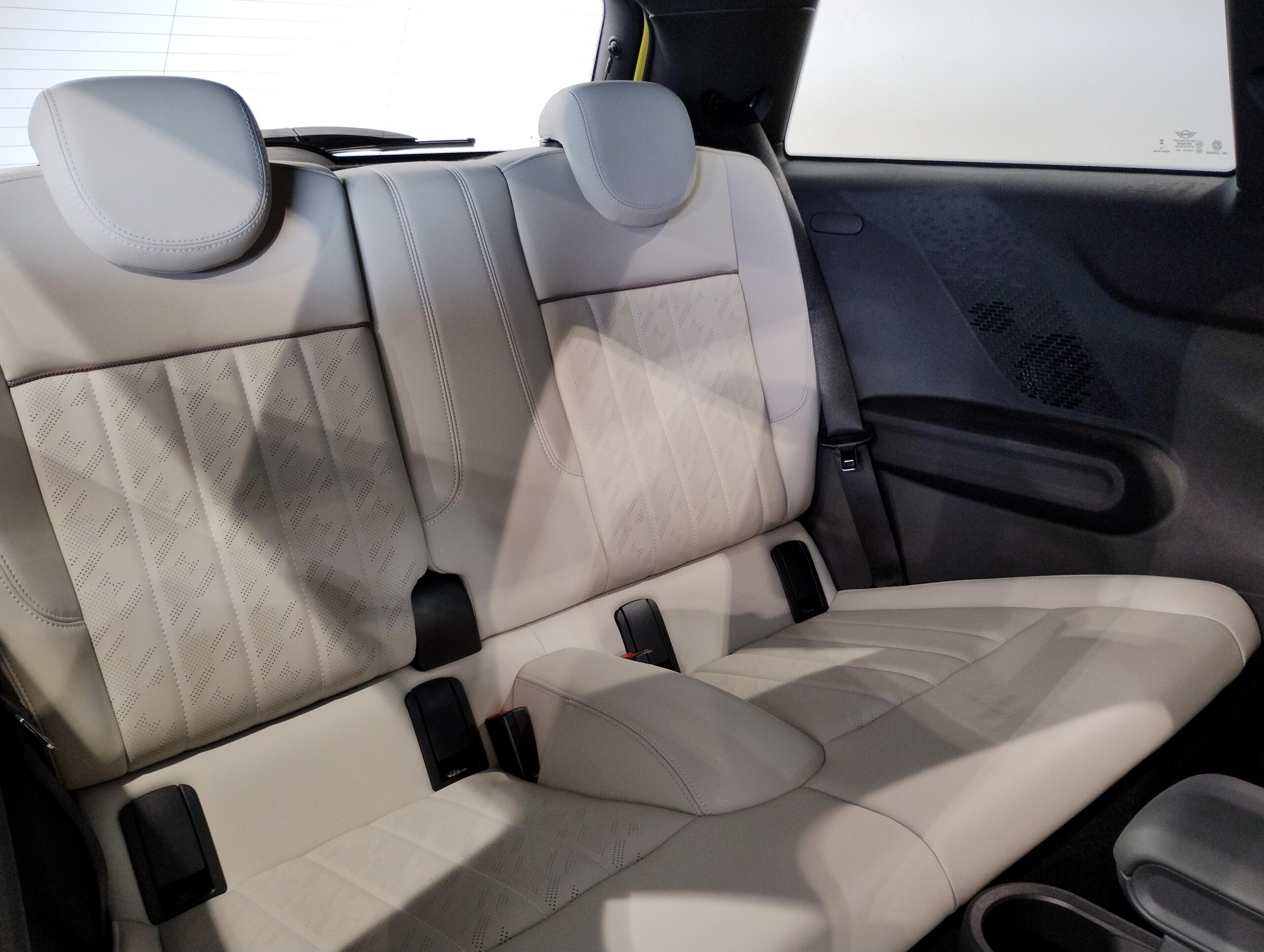 Mini Cooper S 3-door DCT Demo Car — photo 7