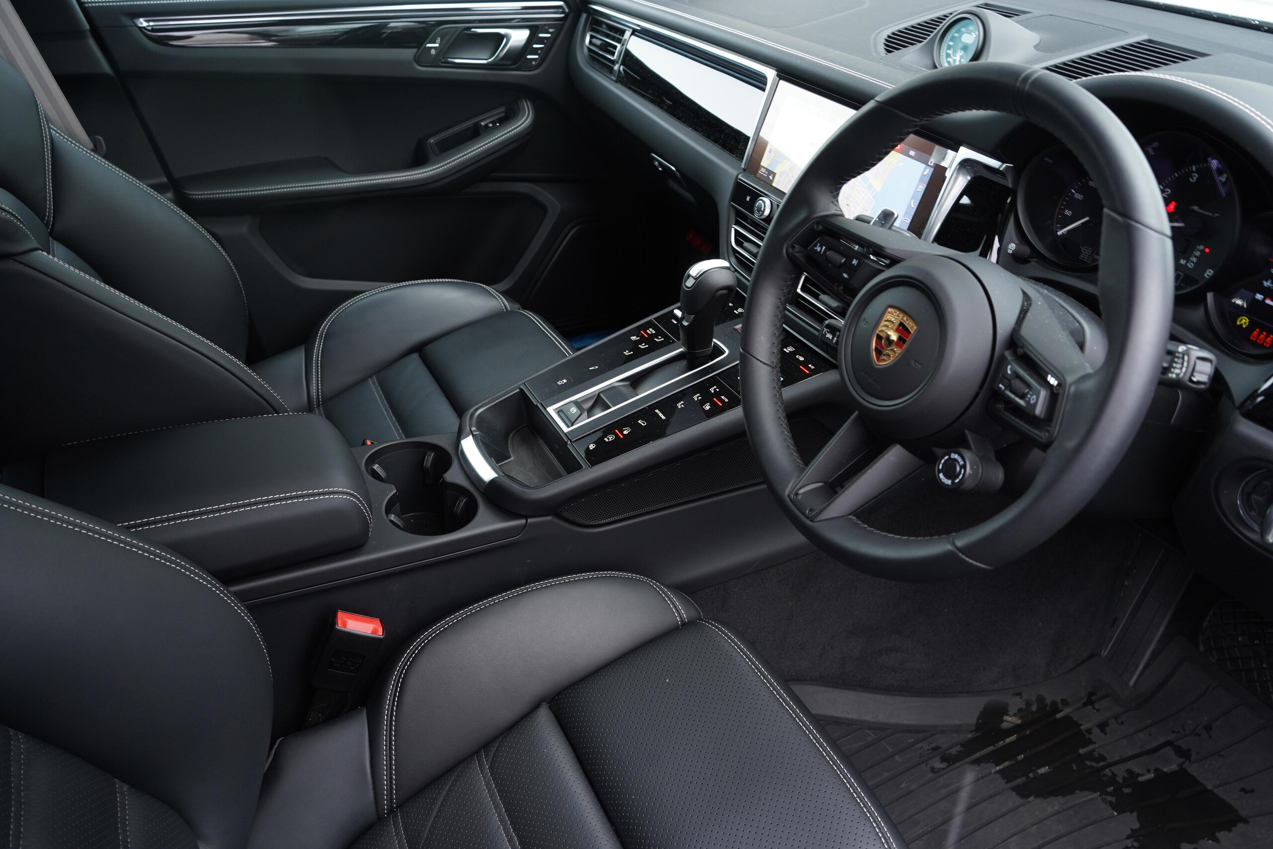 Porsche Macan T PDK 4WD Sport Chrono Package Power Steering+ SR PASM PDLS (Crayon) — photo 8
