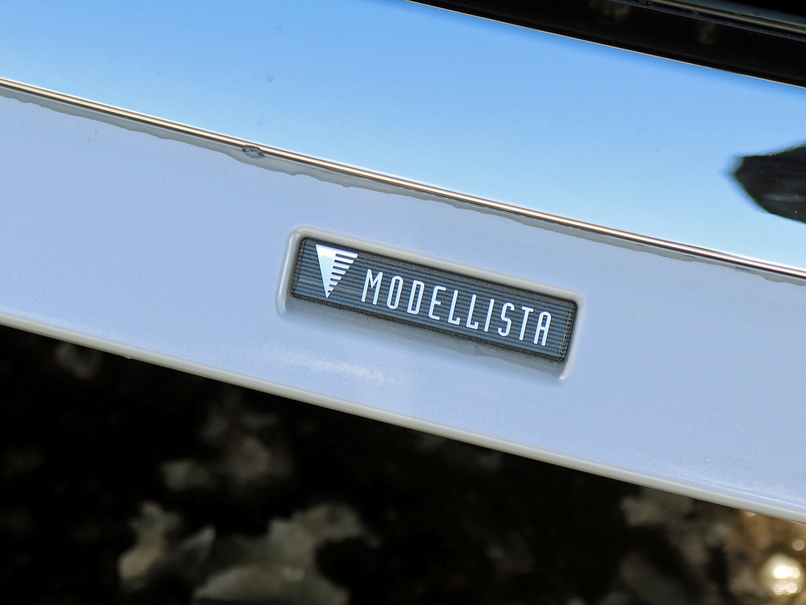 2024 Toyota Alphard — photo 2