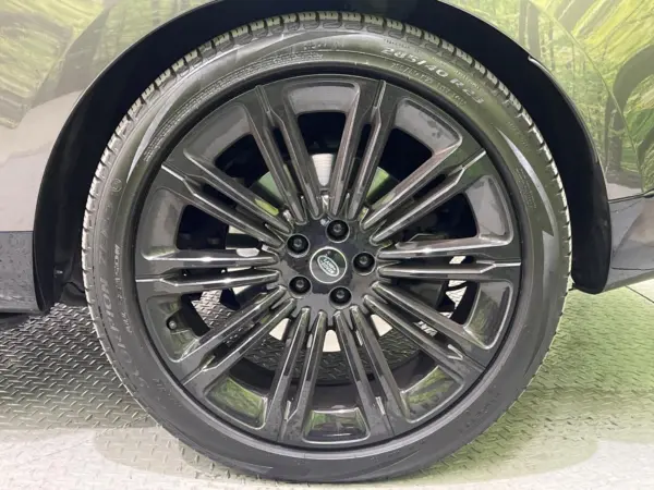 Land Rover Range Rover Autobiography 3.0L D300 Standard Wheelbase Diesel Turbo 4WD Certified Used Car One Owner Seat Heater & Cooler & Massage Genuine 23-inch Alloy Wheels Wood & Leather Combination Steering Wheel ClearSight Interior Rear View Mirror (Charente Grey (Premium Metallic)) — photo 7