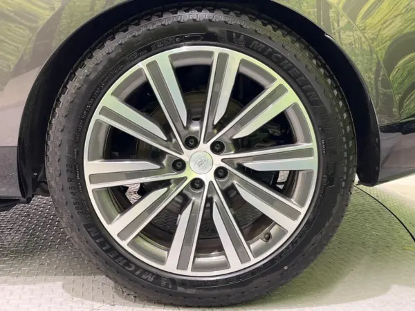 Land Rover Range Rover Autobiography 3.0L D350 Standard Wheelbase Diesel Turbo 4WD Certified Used Car One Owner Seat Heater & Cooler & Massage Genuine 22-inch Alloy Wheels Wood & Leather Combination Steering Wheel ClearSight Interior Rearview Mirror (Charente Grey (Premium Metallic)) — photo 8