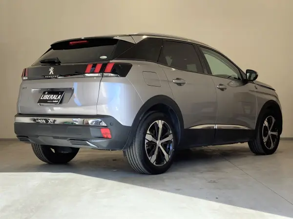 2020 Peugeot 3008 — photo 3