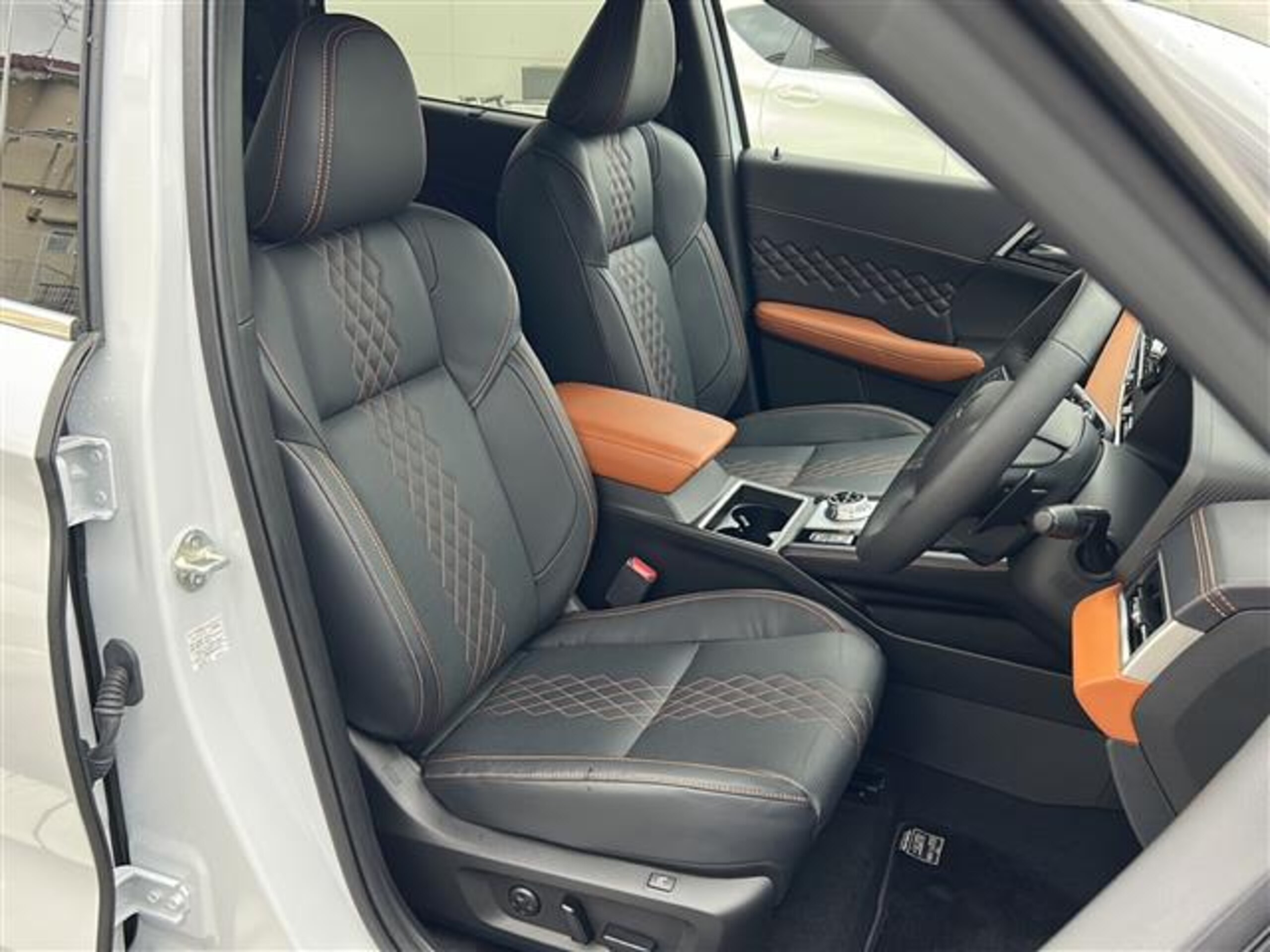 Mitsubishi Outlander PHEV 2.4 P 4WD — photo 7