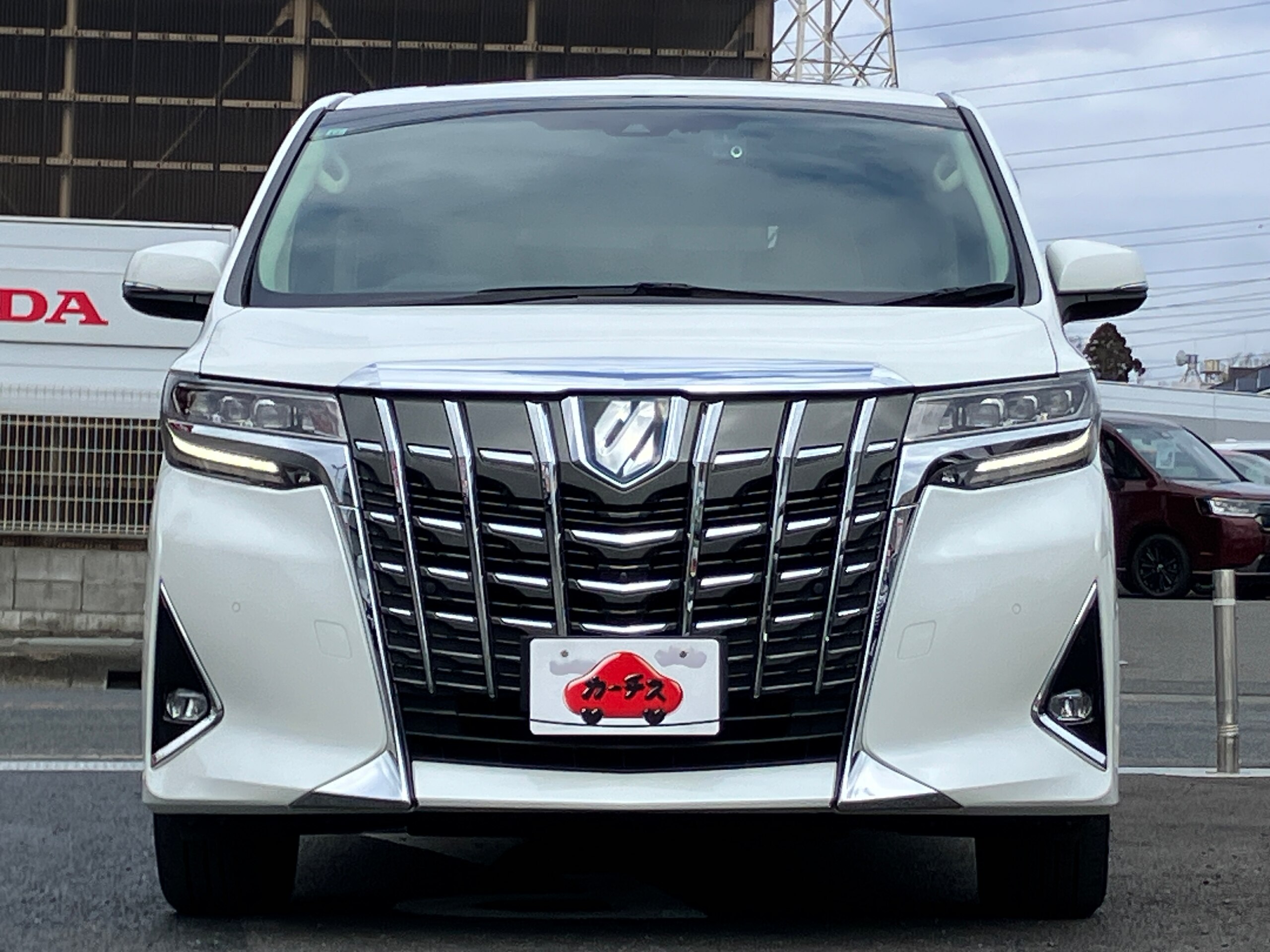 2021 Toyota Alphard — photo 2