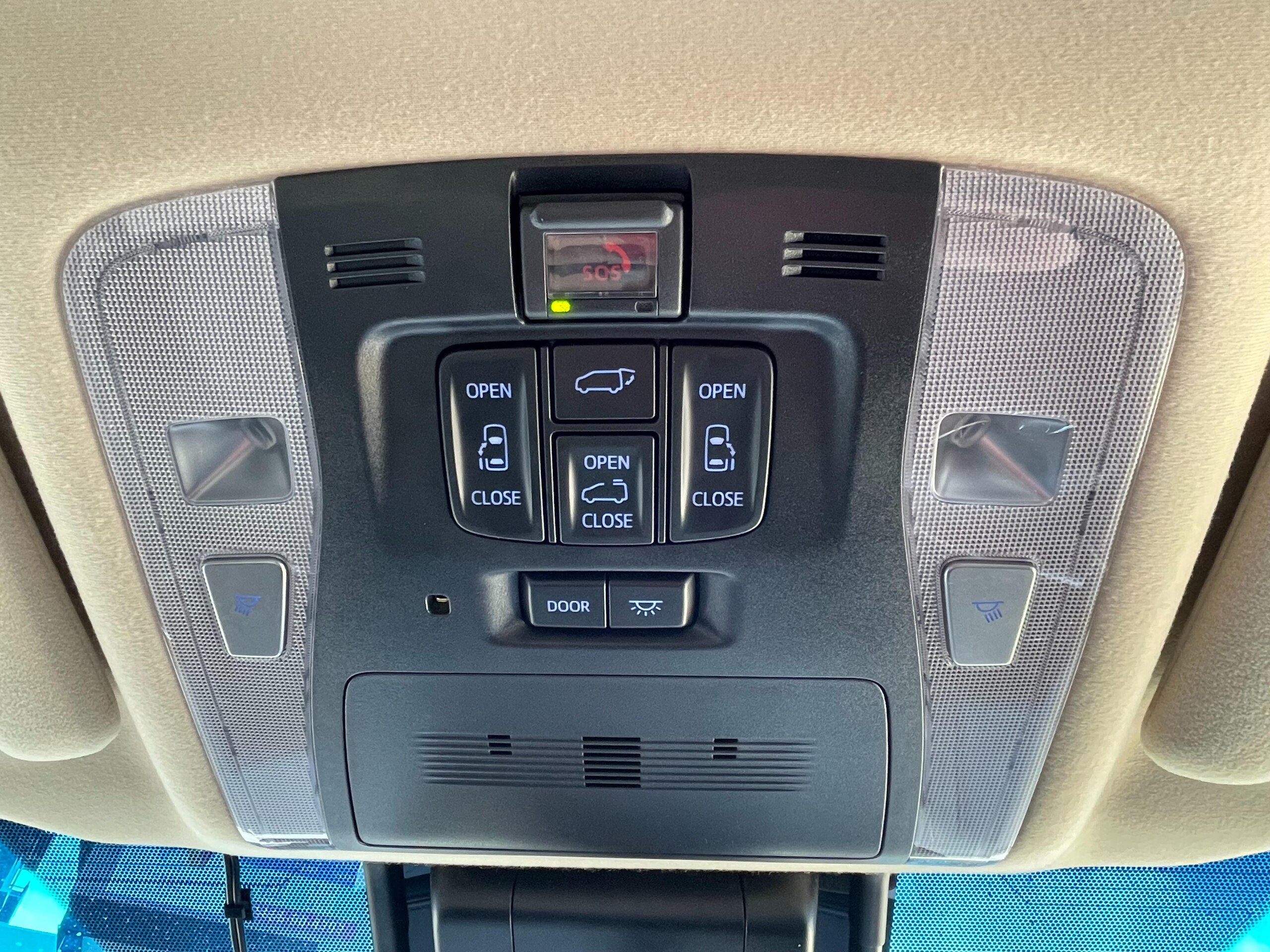 Toyota Alphard Hybrid 2.5 G F Package E-Four 4WD — photo 8