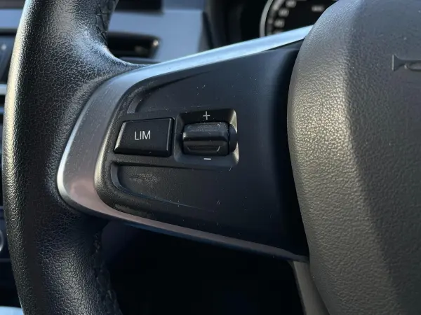 BMW X1 sDrive 18i xLine DCT Comfort Package Electric Rear Gate Backup Camera LED Headlights Collision Mitigation ACC Smart Key ETC Active Cruise Control P-Seat Parking Assist Bluetooth Genuine Navi Intelligent Safety (Mineral White Metallic) — photo 7