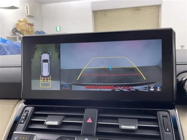 2023 Toyota Landrcuiser 300 — photo 2