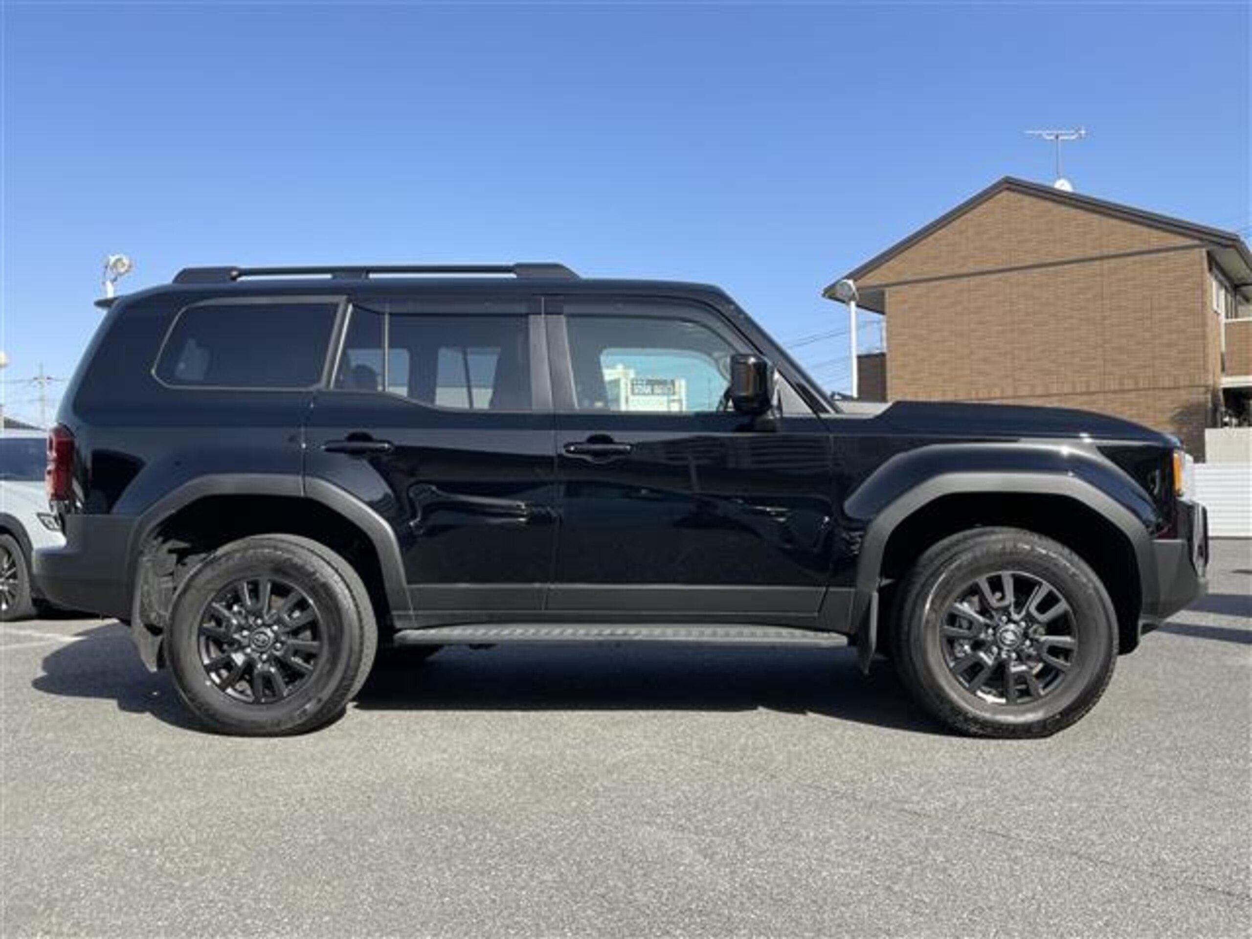 Toyota Land Cruiser 250 2.7 VX 4WD — photo 9