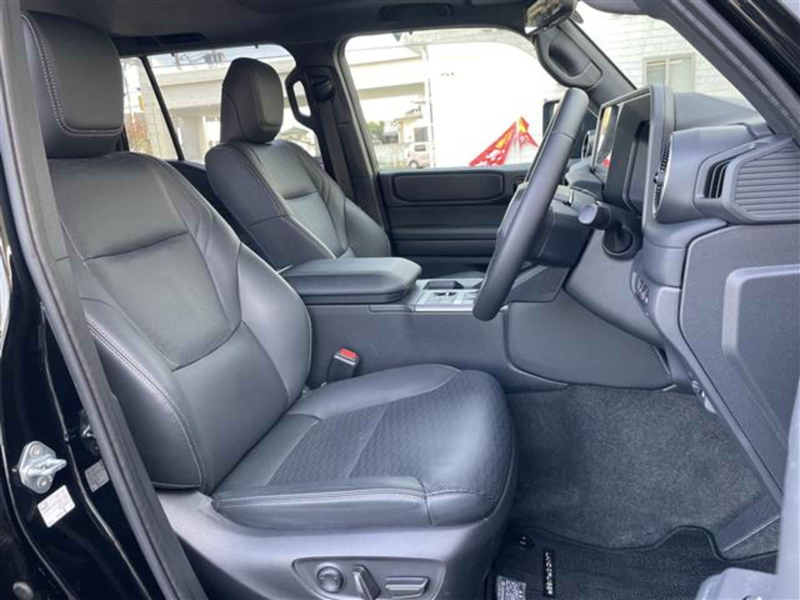 2025 Land Cruiser 250 — photo 3