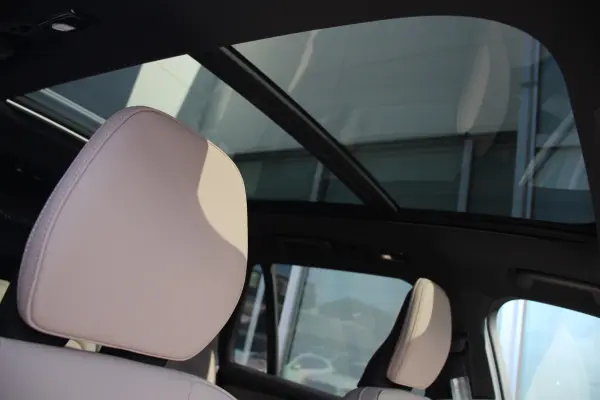 2025 Volvo Xc90 — photo 2