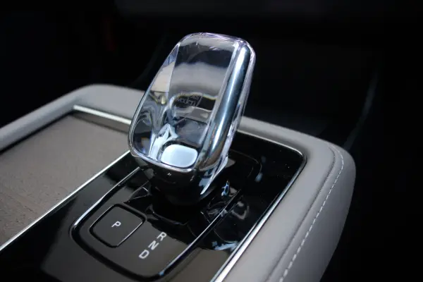 2025 Volvo Xc90 — photo 3