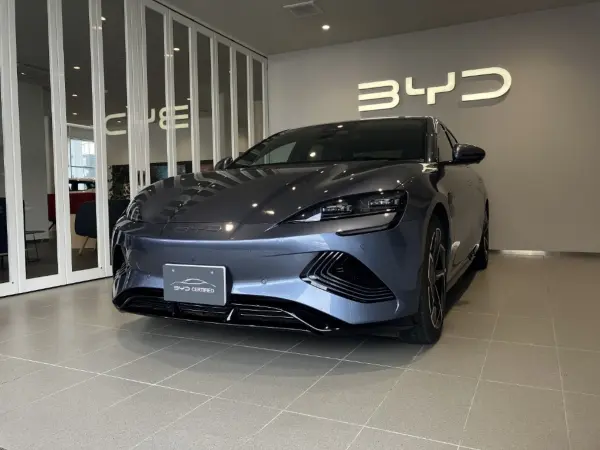 BYD Seal AWD with Display Audio, Seat Heaters, Blind Spot Monitor, Power Seats, Alloy Wheels (Arctic Blue) — thumbnail 1