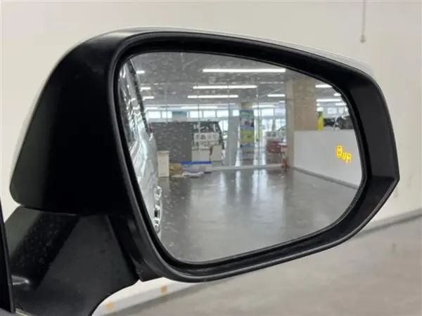 Toyota Alphard Hybrid 2.5 SR C Package E-Four 4WD with JBL Premium Sound, Twin Moon Roof, Rear Seat Monitor, 9-inch Navigation, Panoramic View Monitor, Drive Recorder, ETC, OP Genuine Leather Seats, Digital Inner Mirror, Blind Spot Monitor, Collision Damage Mitigation (White Pearl) — photo 8