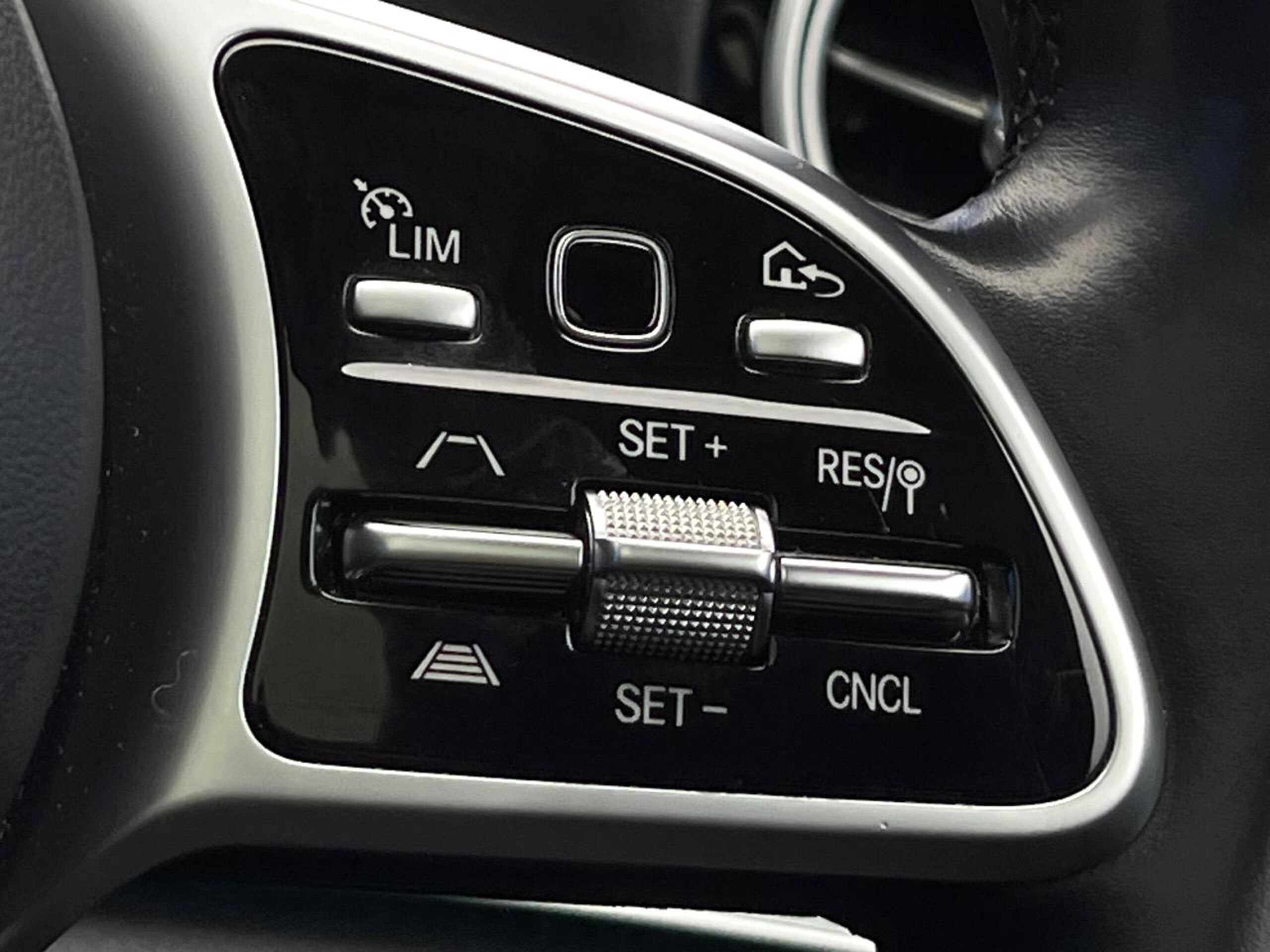 Mercedes-Benz E-Class Wagon E200 Avantgarde (BSG) Exclusive Package — photo 7