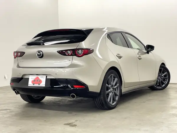 2023 Mazda 3 Fastback — photo 2