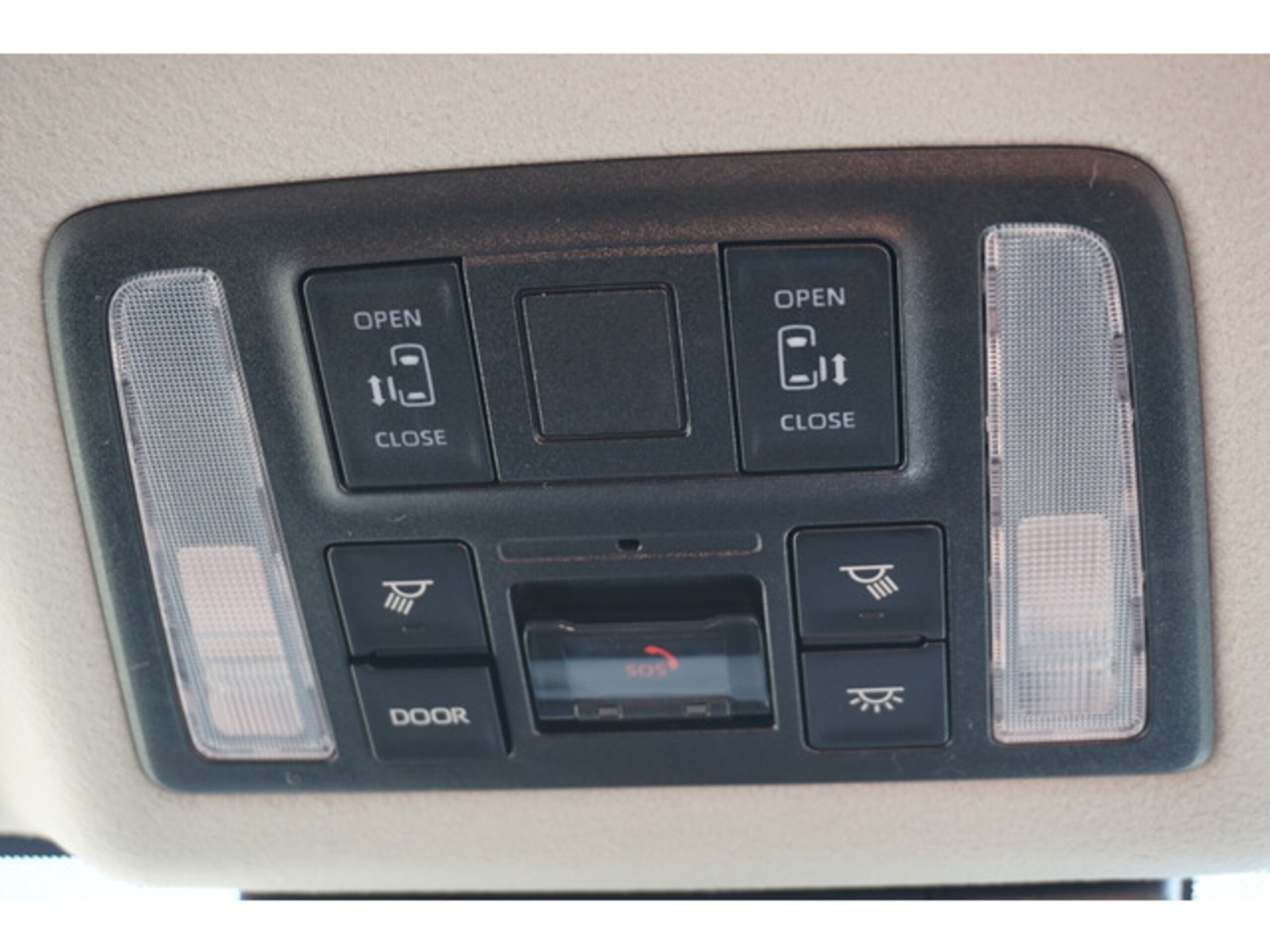 2026 Toyota Noah — photo 2